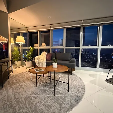 High View Suite In Bgc With Swimming Pool